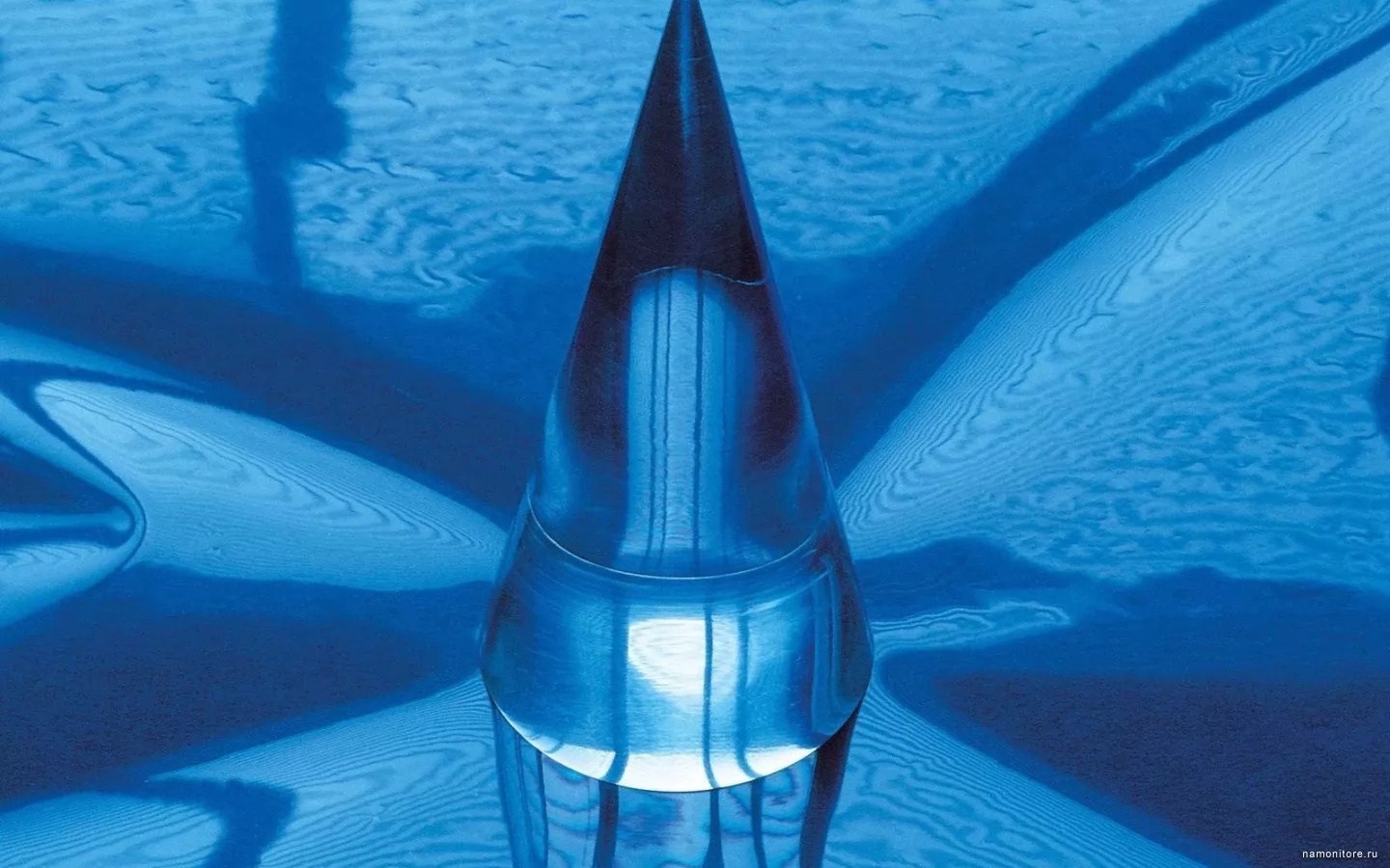 Glass cone, 3D, dark blue, drawed x