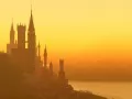 выбранное изображение: «Замок, оранжево-жёлтый туман»