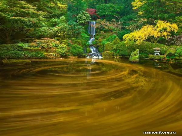 Oregon. A Japanese garden in the autumn, Autumn