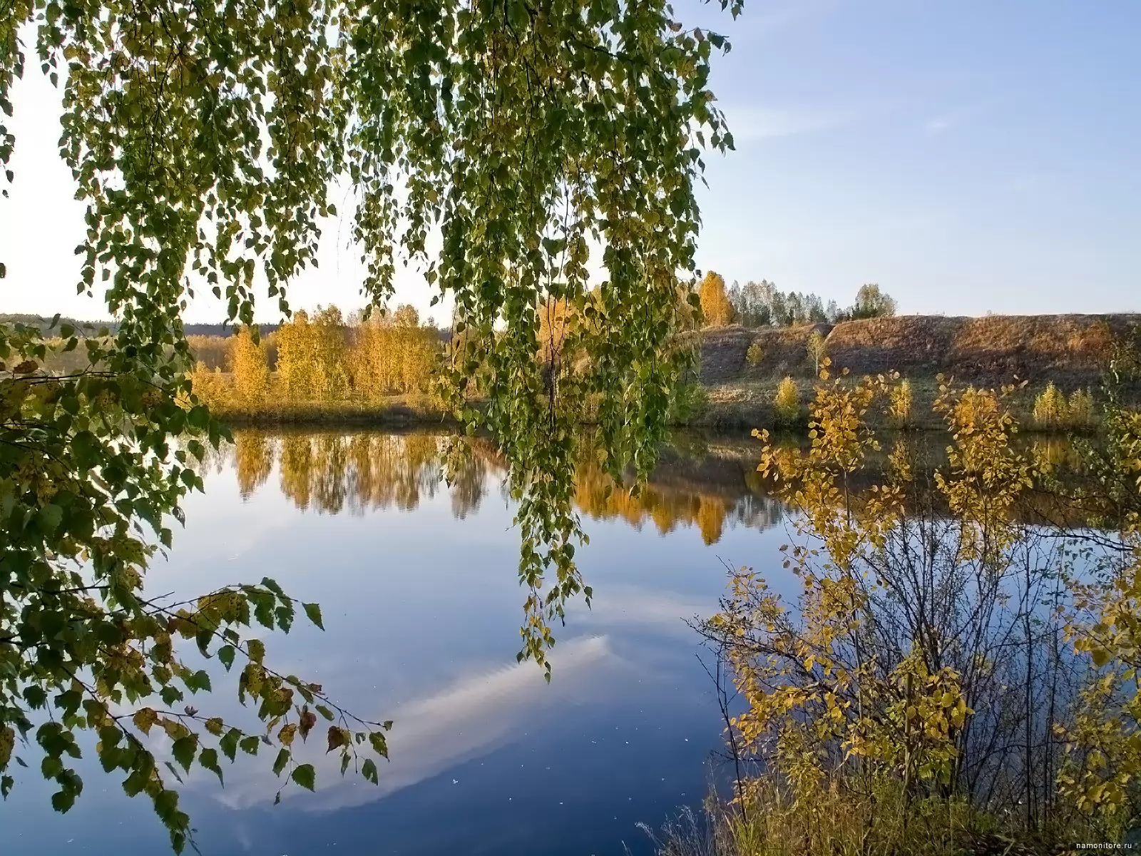 Фото Возле Реки Осенью