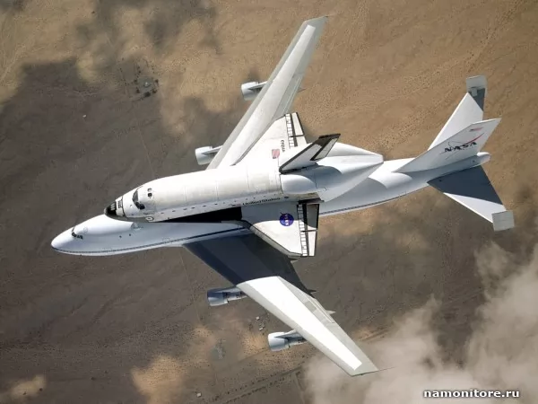 Plane with a space shuttle, Aircraft