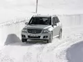 выбранное изображение: «Mercedes-Benz GLK-Class на зимней дороге»