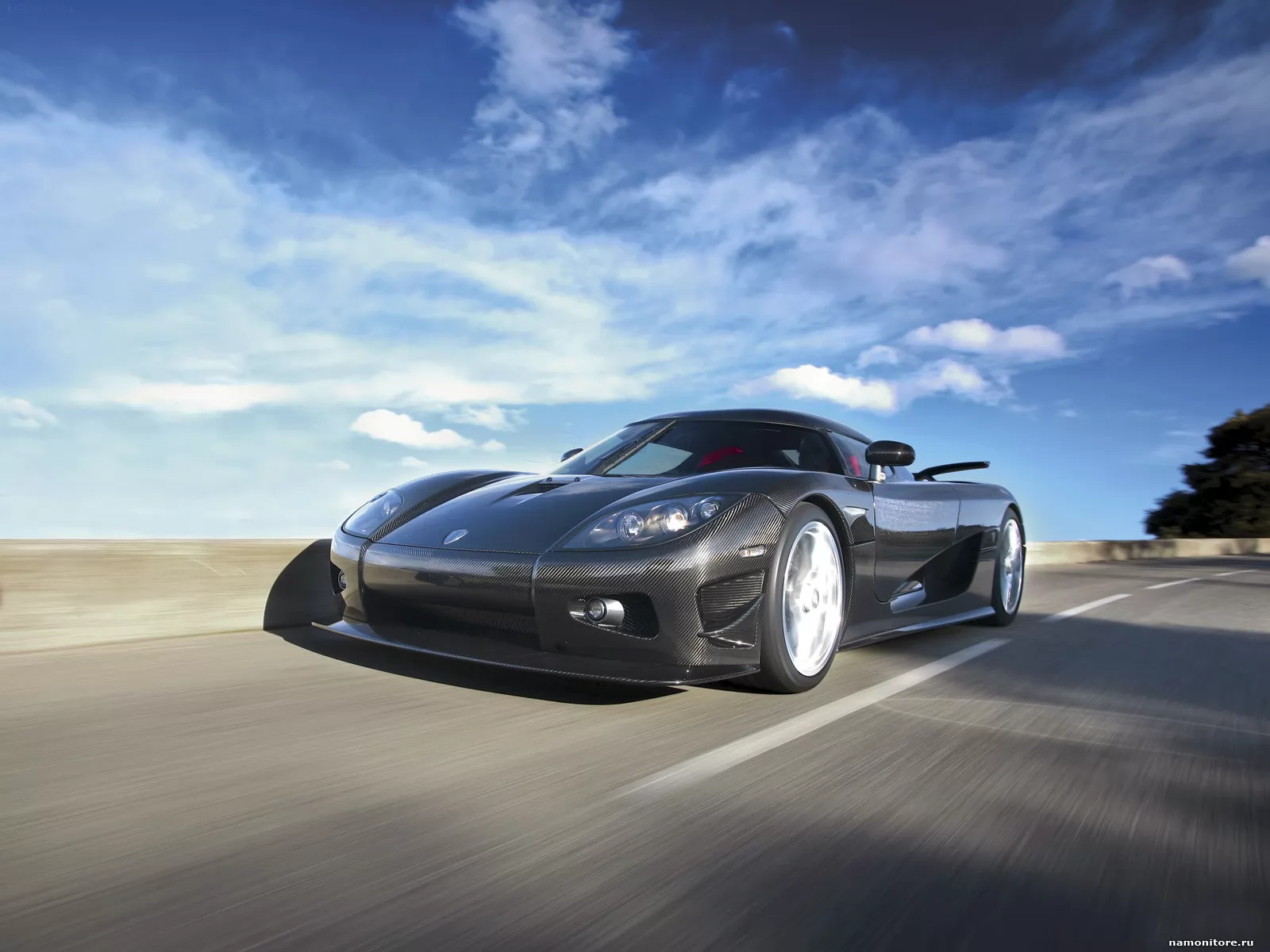 Koenigsegg CCXR Edition мчится по дороге, Koenigsegg, автомобили, лучшее, синее, скорость, спорткар, техника, шоссе х