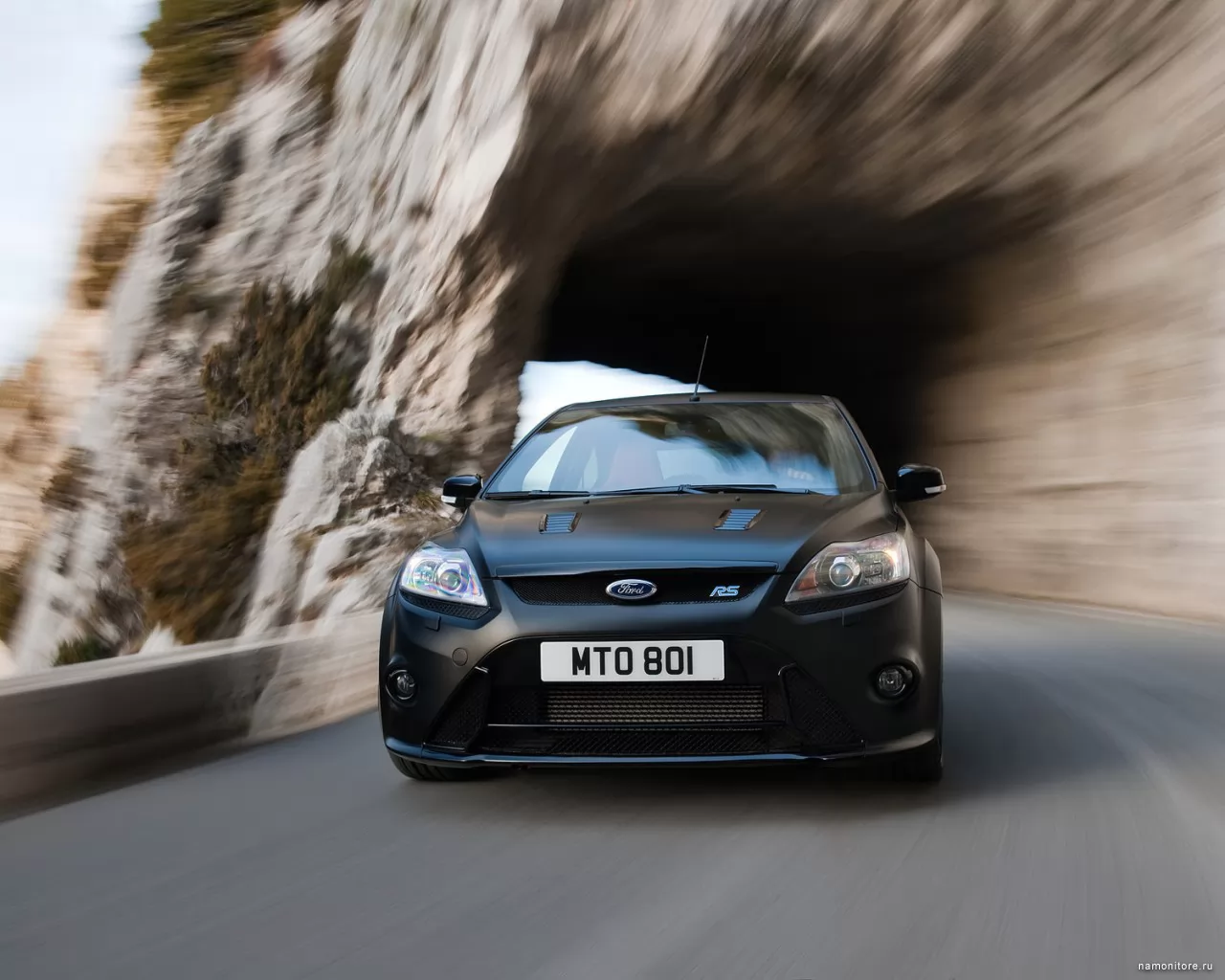 Ford Focus RS500 выезжает из горного тоннеля, Ford, автомобили, скорость, техника, чёрное, шоссе х