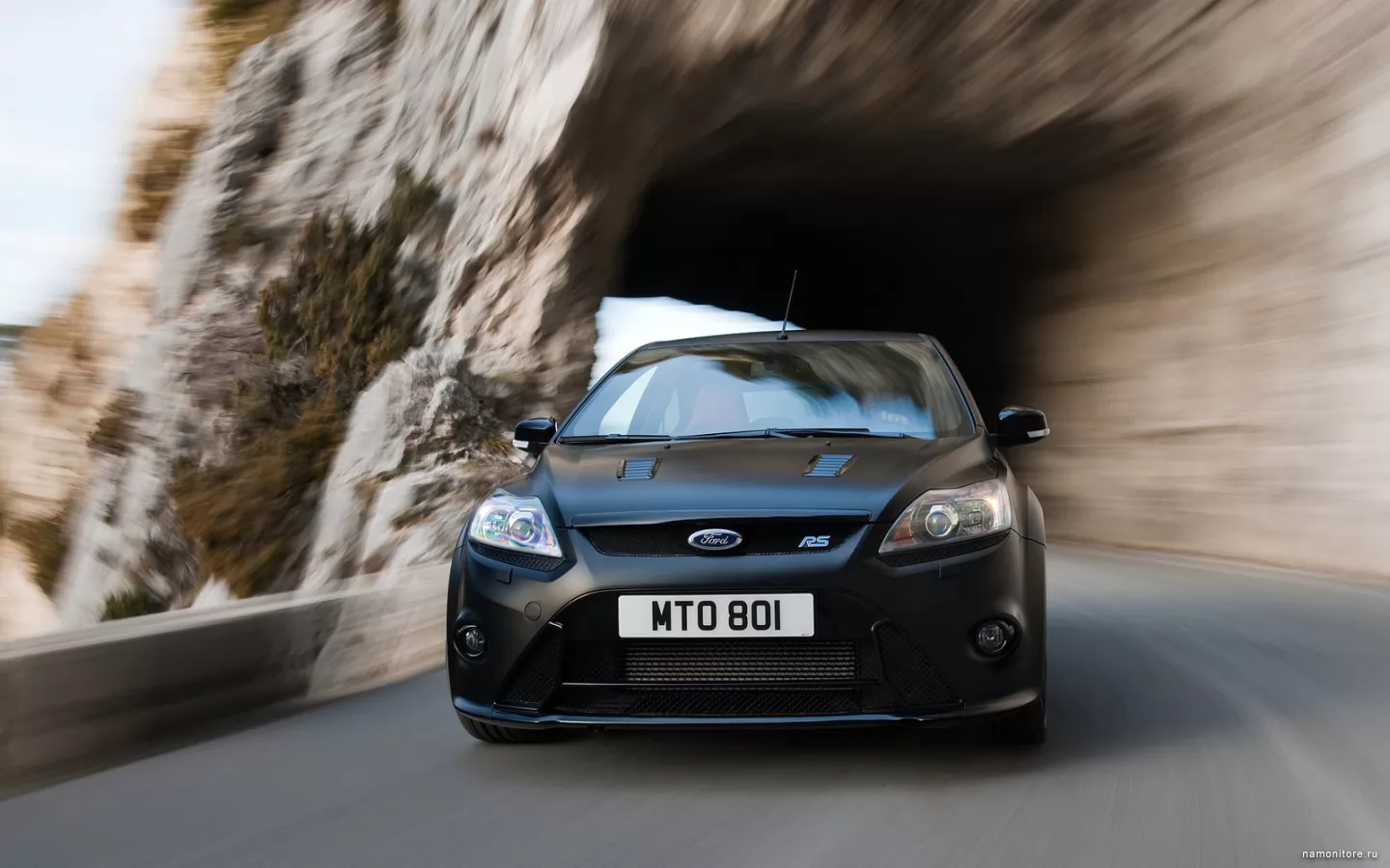 Ford Focus RS500 выезжает из горного тоннеля, Ford, автомобили, скорость, техника, чёрное, шоссе х