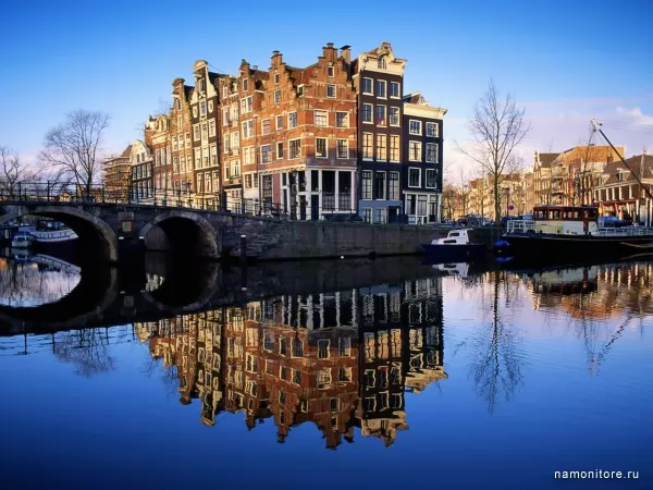 Amsterdam, Cities