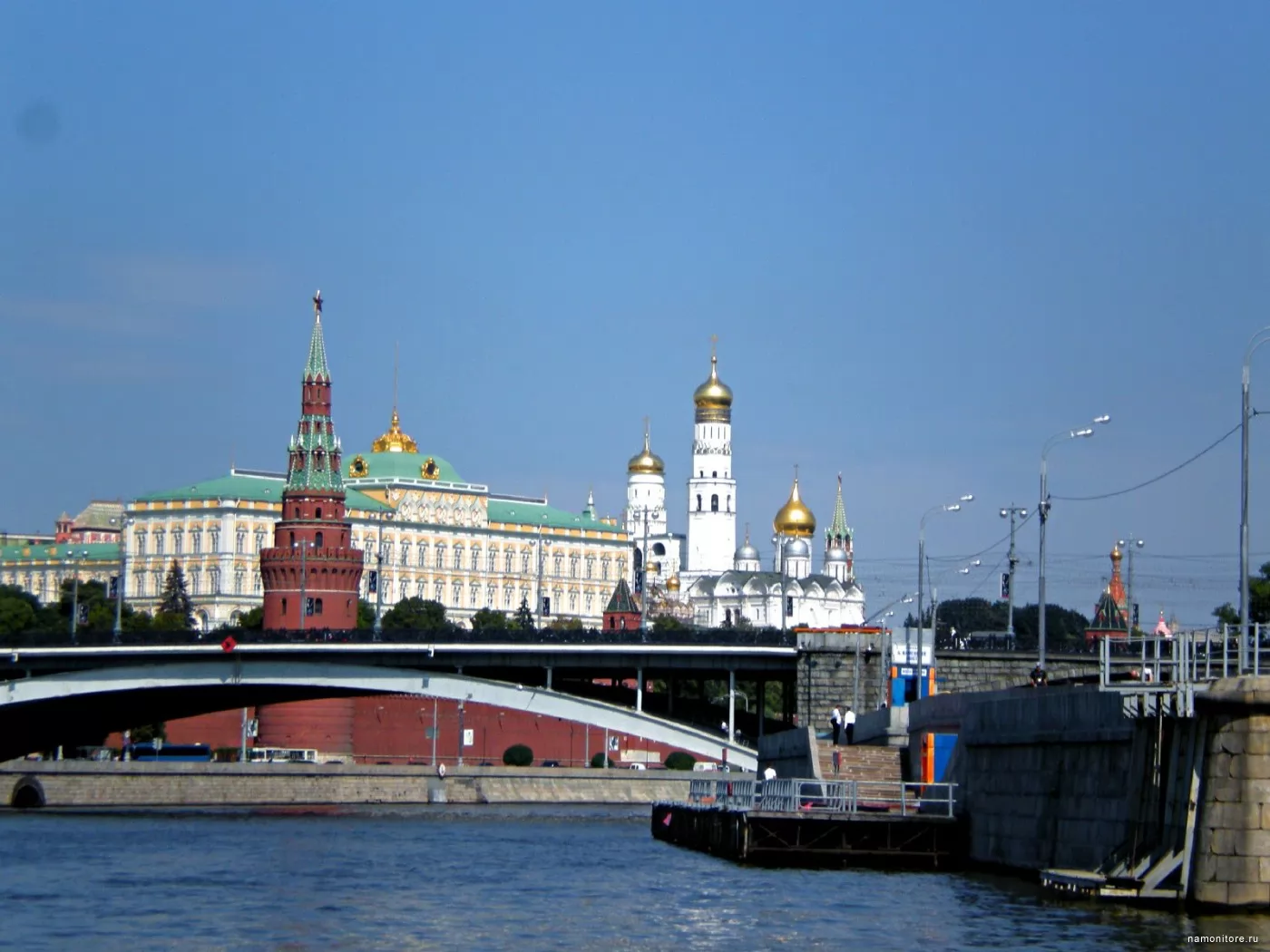 В каком городе нет кремля. Московский Кремль. Города России обои. Страна Москва. Заставка на рабочий стол Московский Кремль.