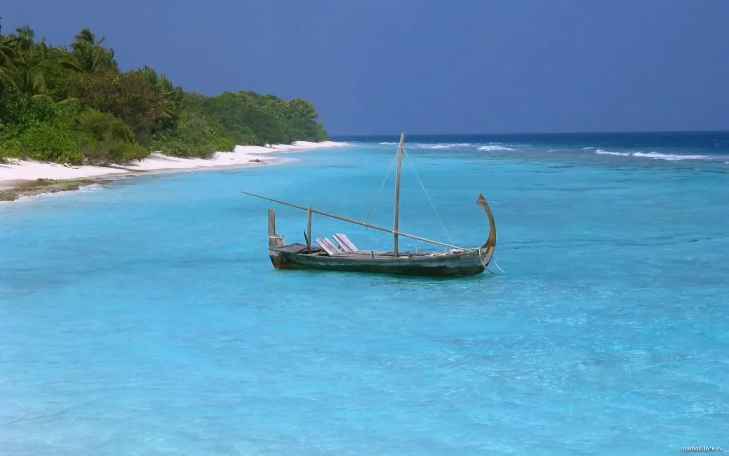 Мальдивское умиротворение, корабли, море, парусник, побережье, природа, синее, тропики х