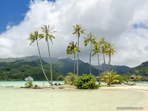 Polynesia. Tahaa Island, Summer