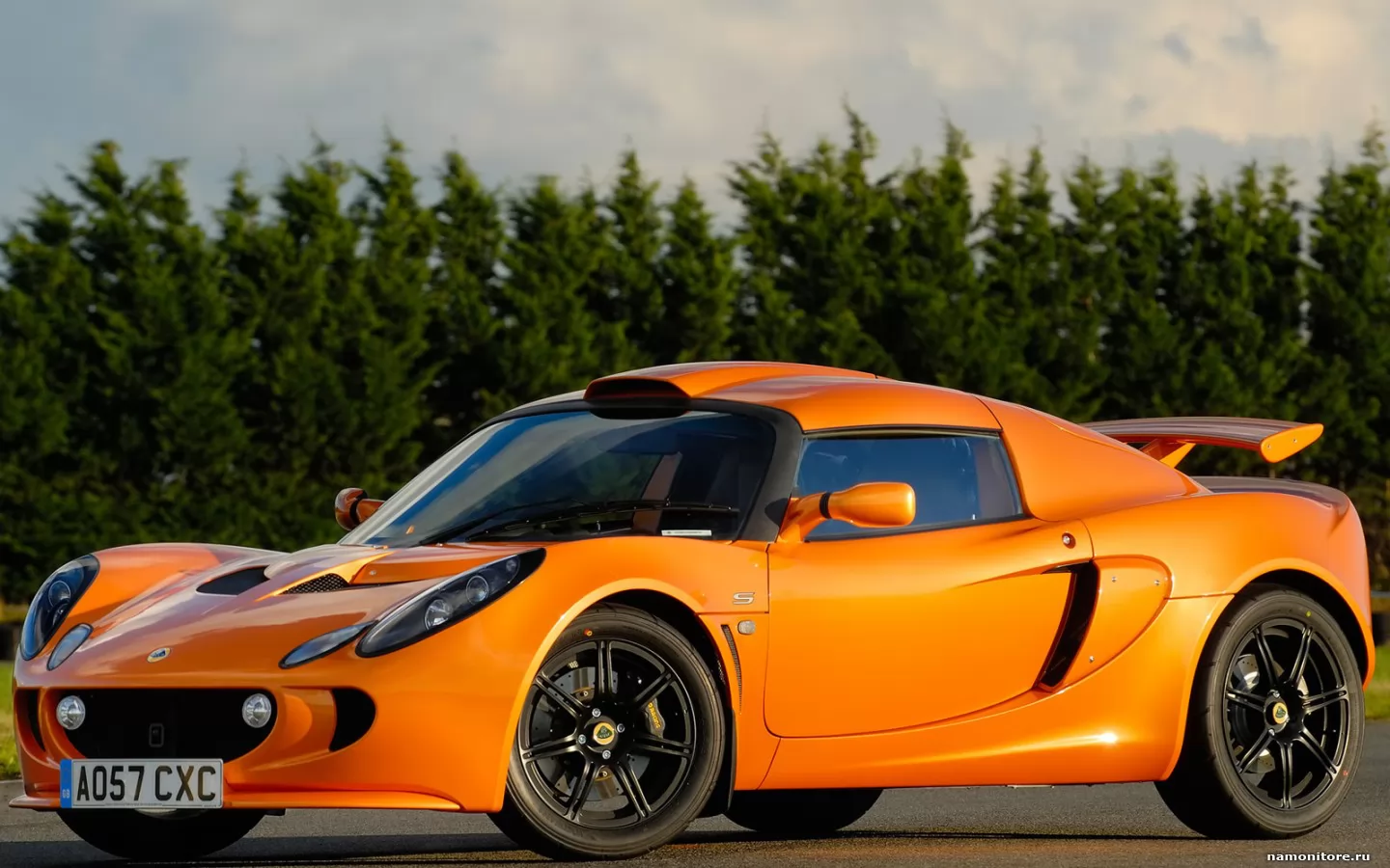 машина lotus exige