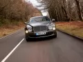 выбранное изображение: «Bentley Mulsanne на дороге сквозь осенний лес»
