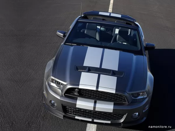 Ford Mustang Shelby GT500 Convertible с полосками на капоте, Mustang
