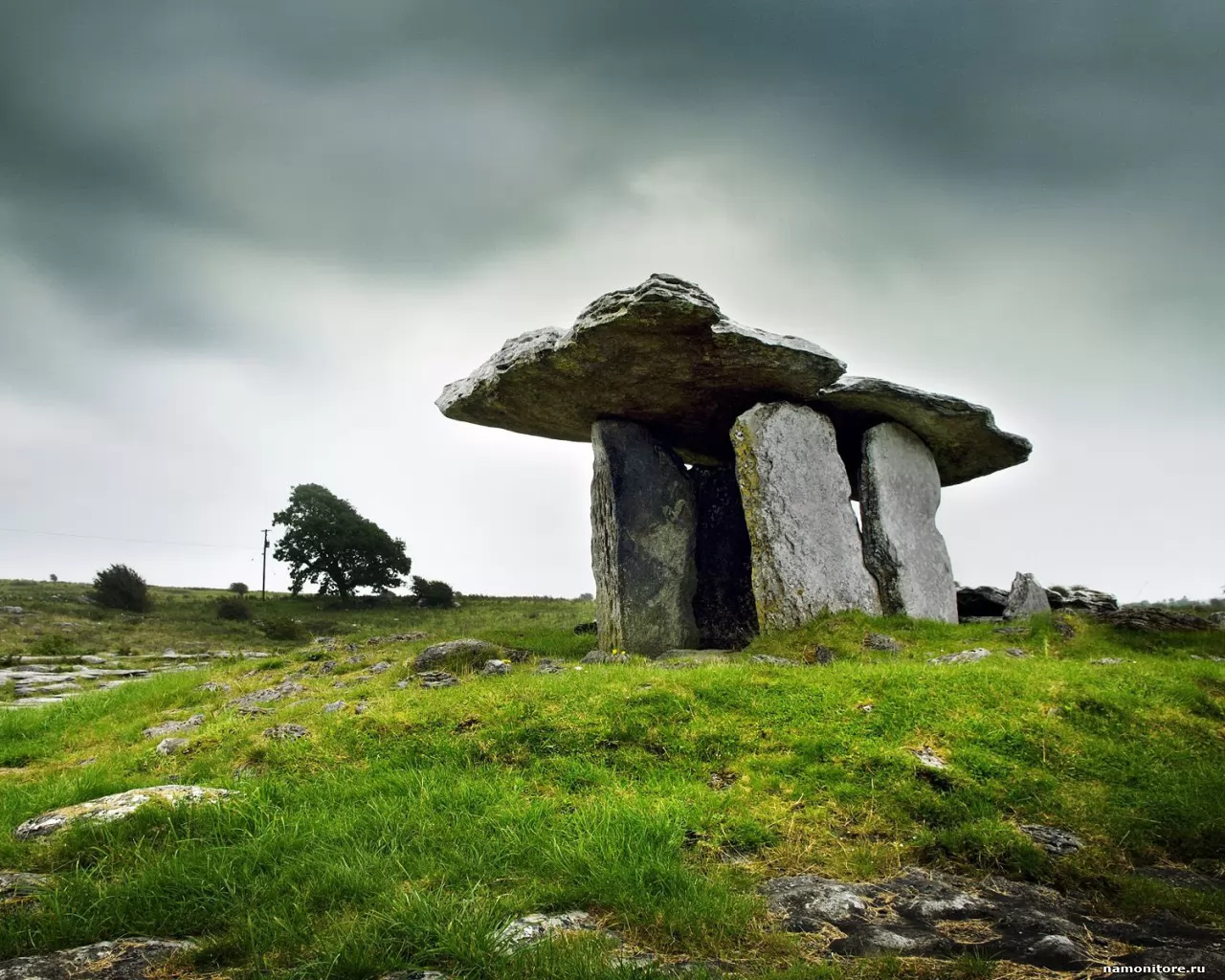 ��������. Dolman at Poulnabrone, The Burren, ������, ��������, �������, ������� �