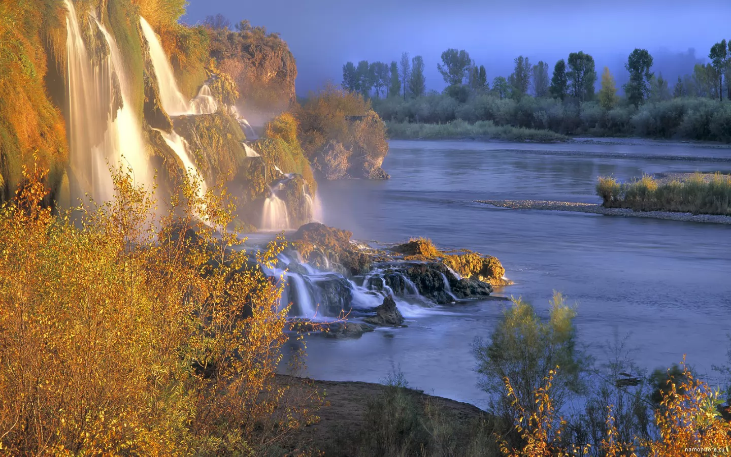 Водопад в Айдахо, Америка, водопады, жёлтое, золотистое, лучшее, осень, пейзажи, природа, синее х