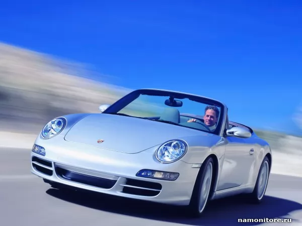 Серебристый открытый Porsche 911, Porsche