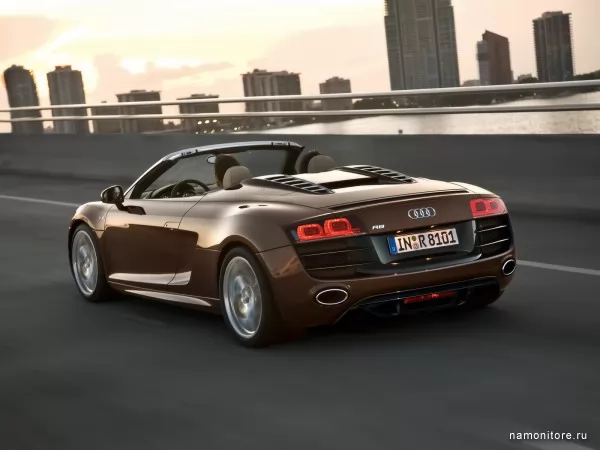 Audi R8 Spyder, R8