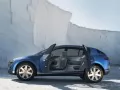 Dark blue Renault Egeus-Concept with open doors