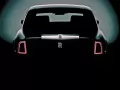 выбранное изображение: «Чёрный Rolls Royce Phantom сзади»