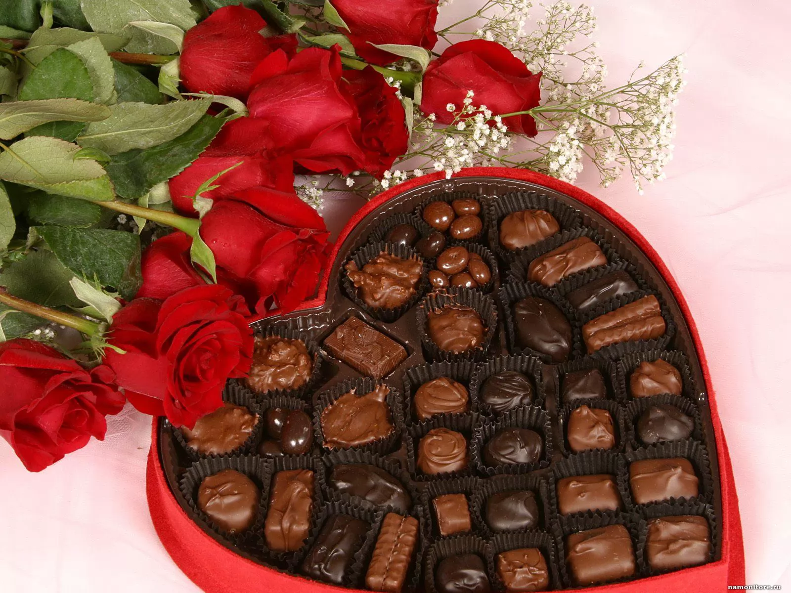 Sweets and roses, day of sacred Valentine, gifts, heart, holidays, love, roses, sweets, sweets x