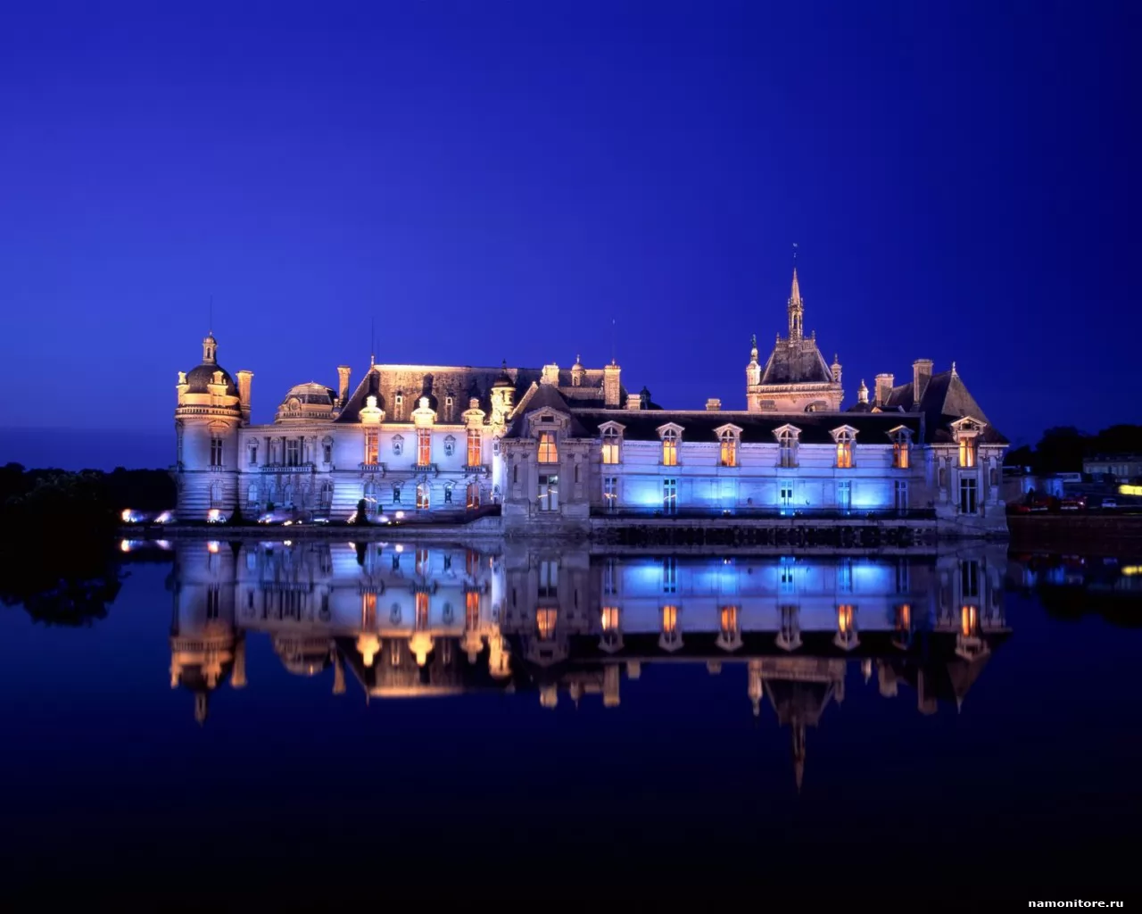 . Chateaude Chantilly,   , , , , ,  
