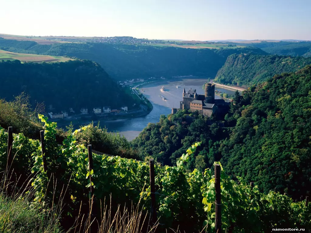 . Burg Katz above the Rhine, ,   ,  