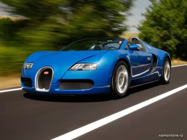 Bugatti Veyron 16.4 Grand Sport мчится по дороге, Veyron