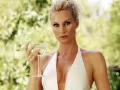    : Nicolette Sheridan    